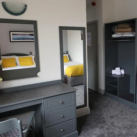 Ferryport House B&B-2